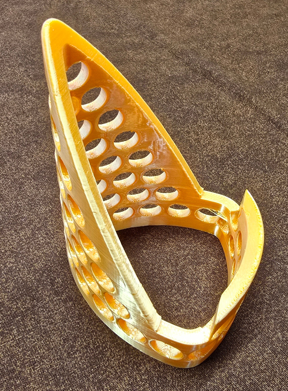 3D-Printed Geometric Cell Phone Stand