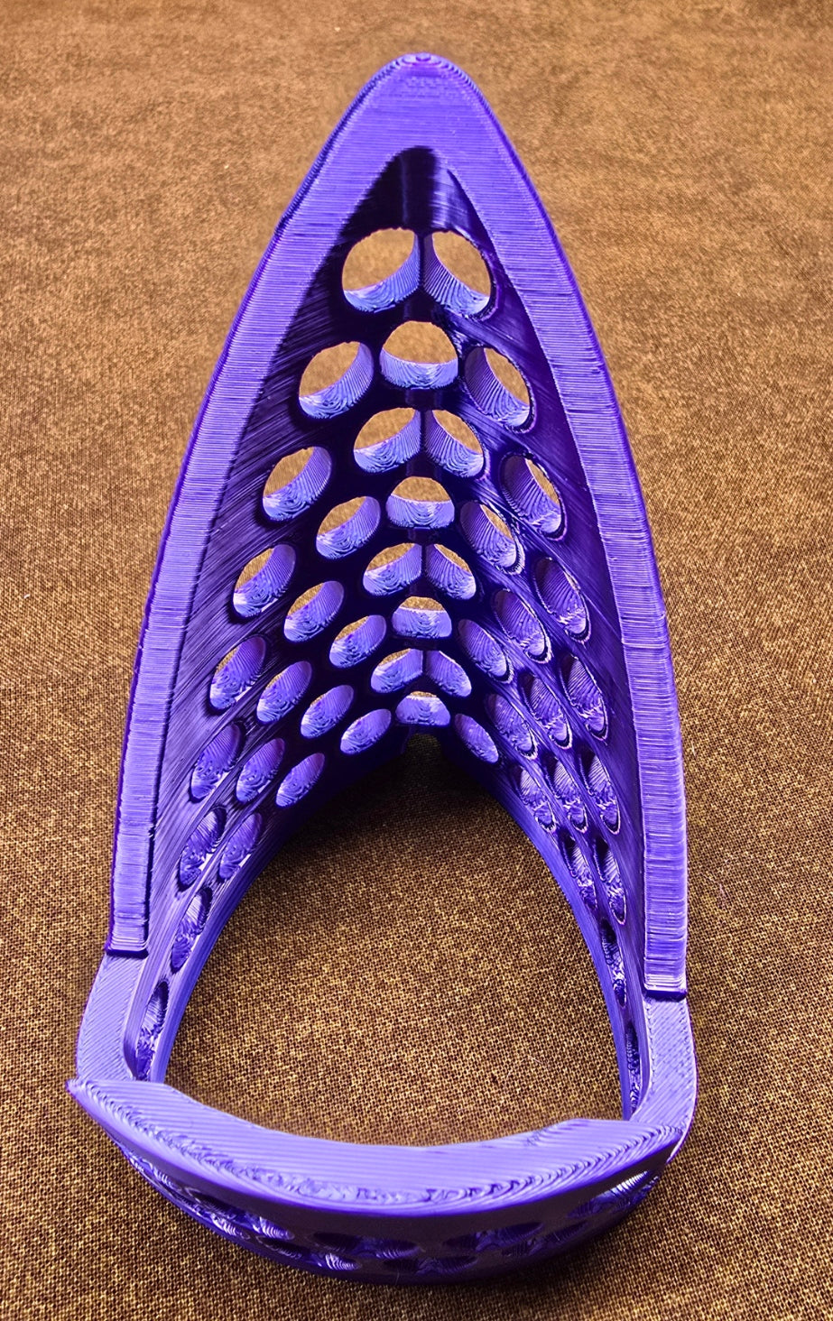 3D-Printed Geometric Cell Phone Stand