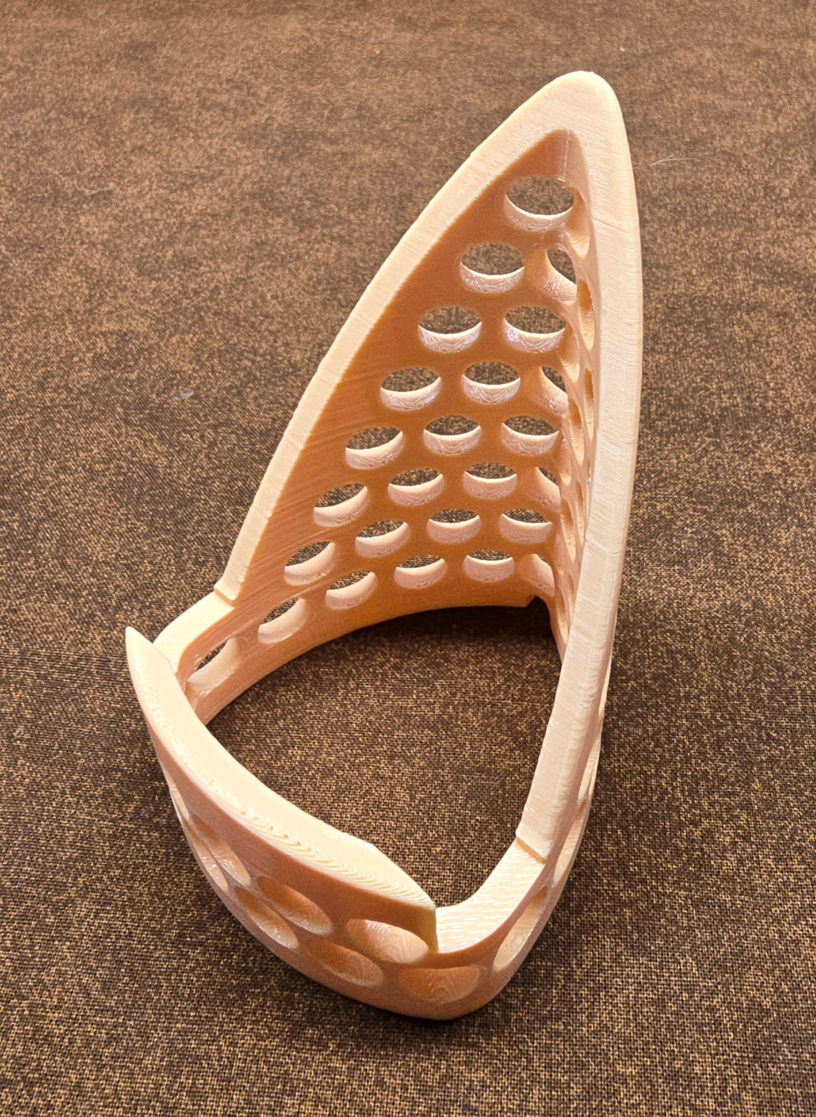 3D-Printed Geometric Cell Phone Stand