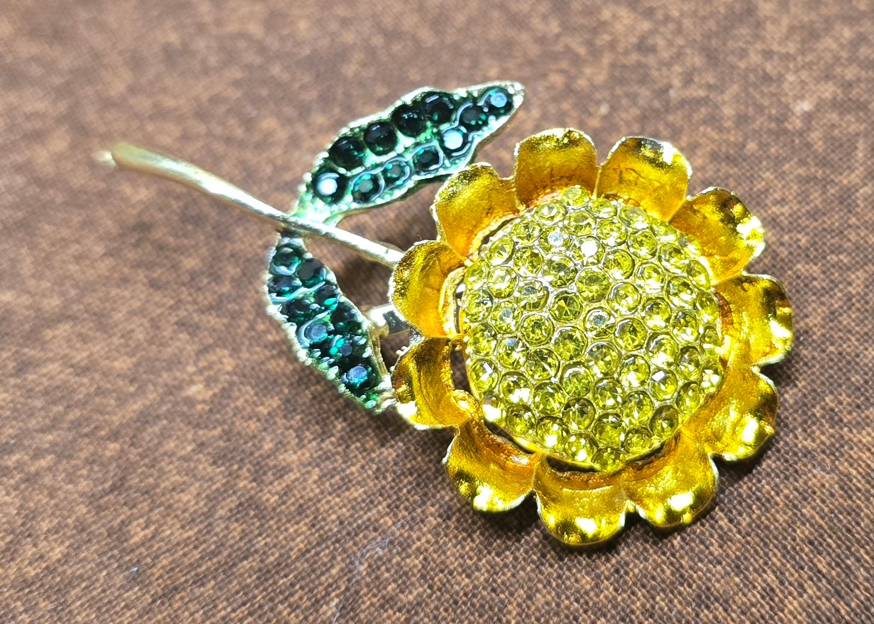 Vintage Rhinestone Brooch
