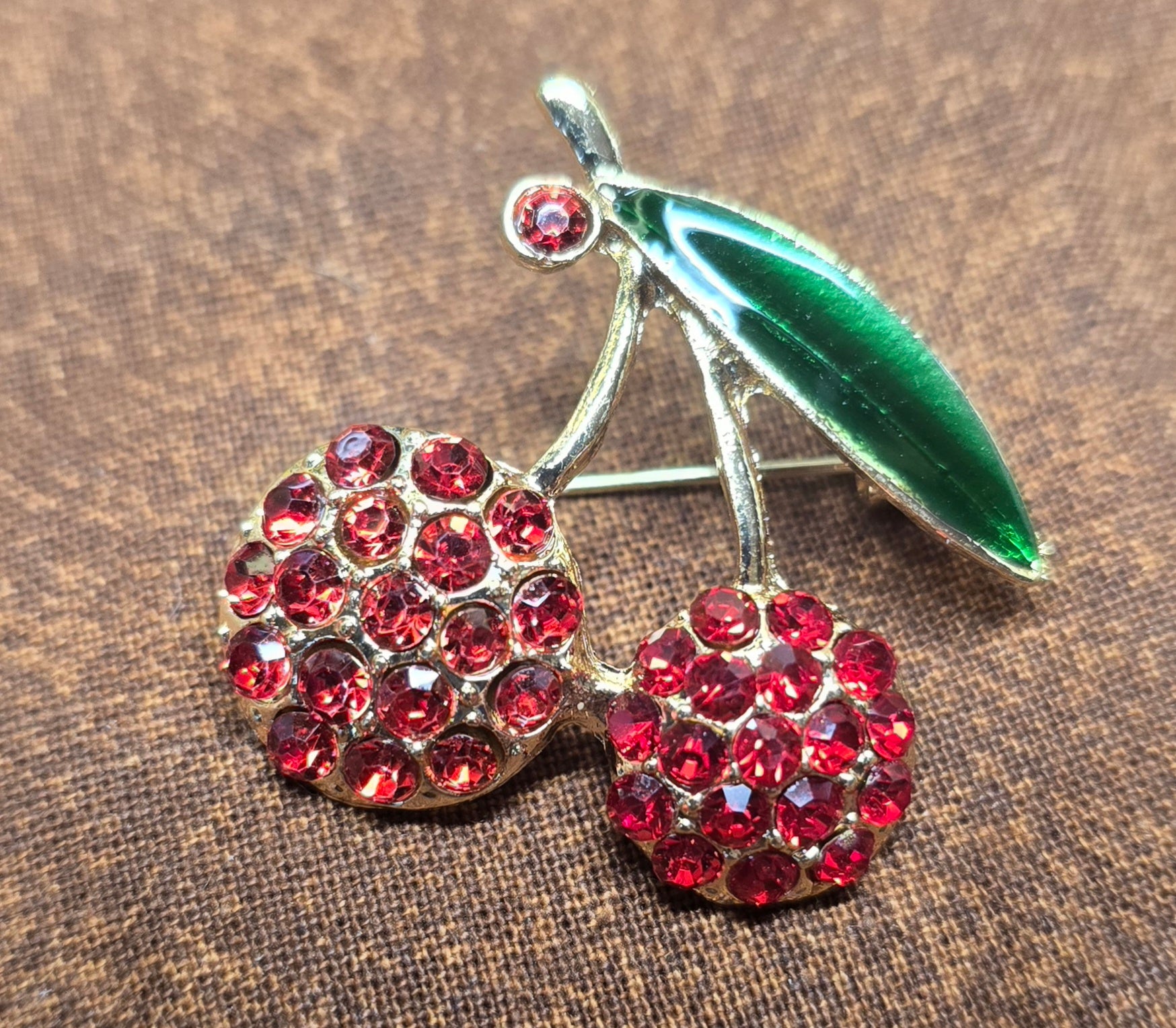 Vintage Rhinestone Brooch