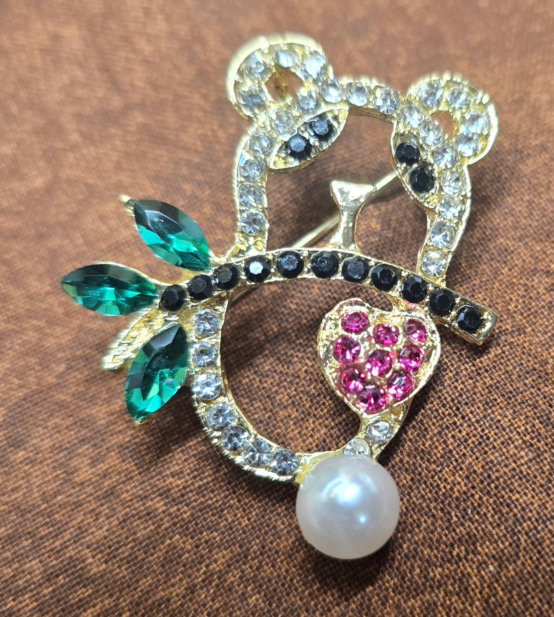 Vintage Rhinestone Brooch